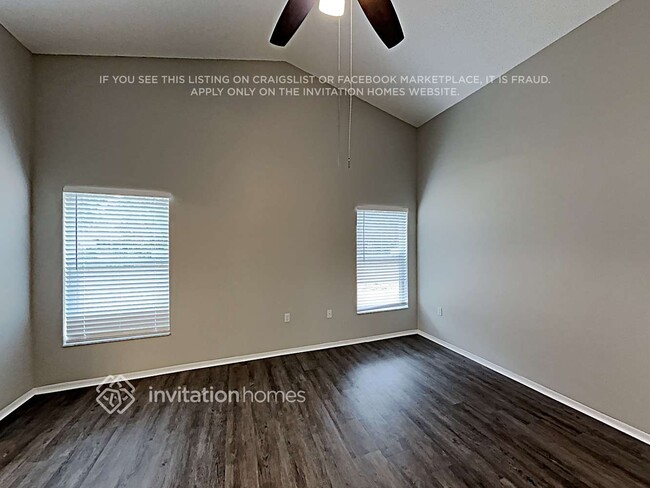 Building Photo - 5503 Starling Loop