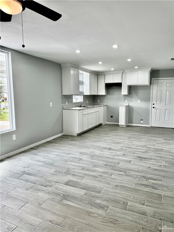 Building Photo - 11 Acacia St