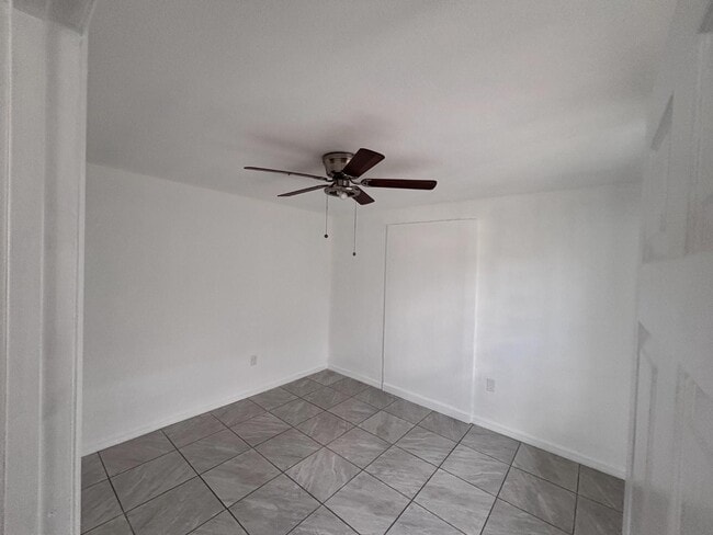 Building Photo - 2131 Washington St NE