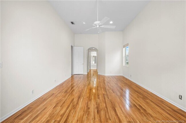 Building Photo - 2529 SW Park Meadows Trail