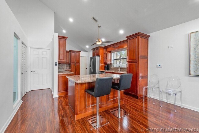 Building Photo - 5236 Via De Amalfi Dr