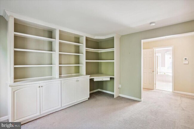 Building Photo - 8931 Falls Farm Dr