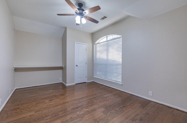 Building Photo - 5402 Hickory Harvest Dr