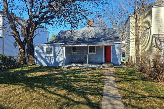 Building Photo - 2104 W Burnett Ave