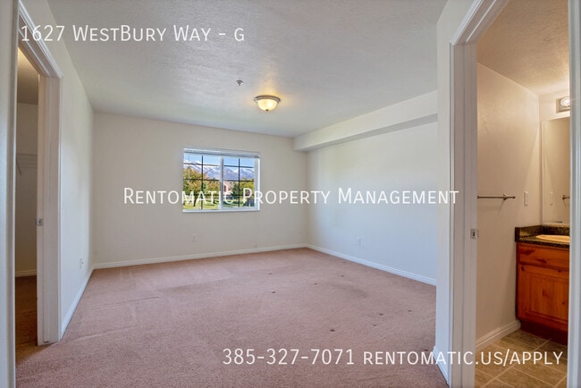 Building Photo - 1627 Westbury Way