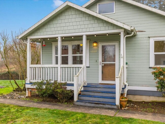 Building Photo - Charming two bedroom house in Vancouver wi...