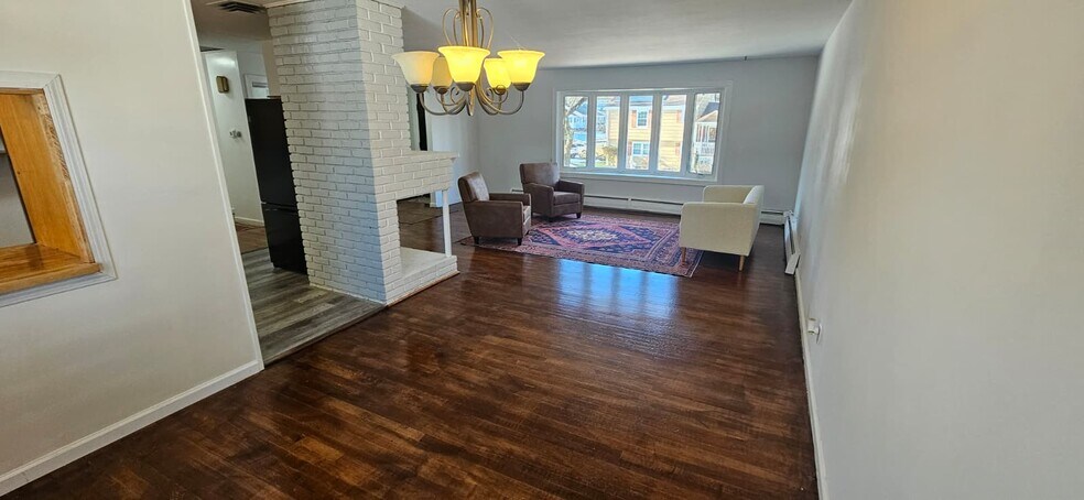 Building Photo - 119 Brooklawn Cir