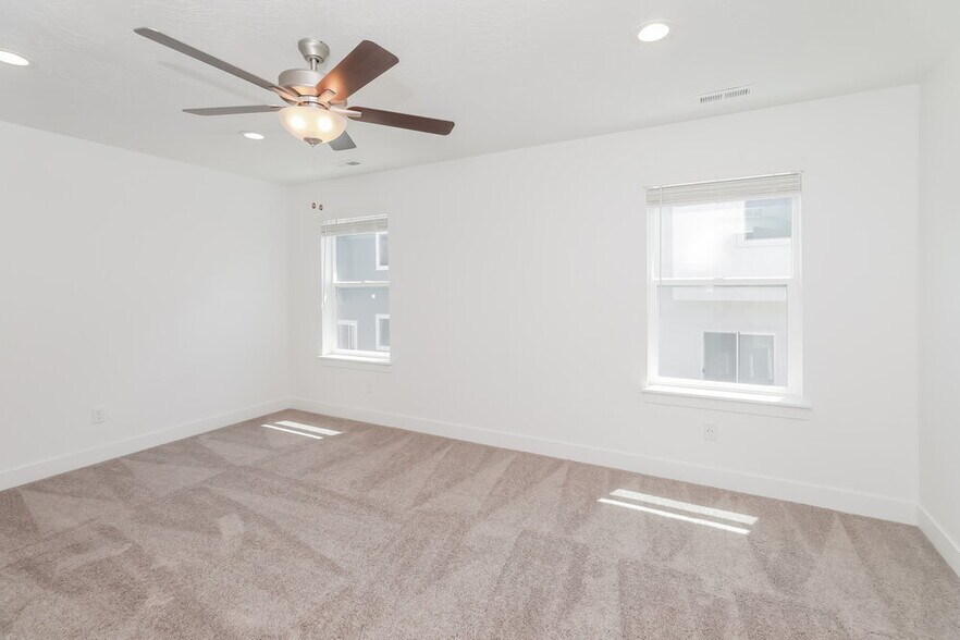 Building Photo - 4728 Rustic Ranch Way