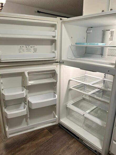 Building Photo - 740-750 W Powell Blvd