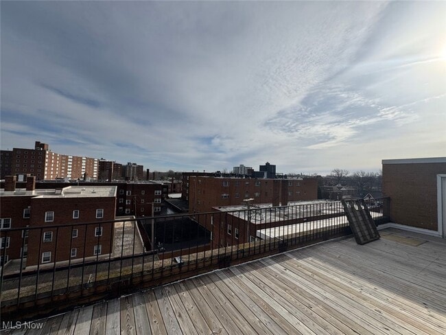 Building Photo - 12050 Lake Ave