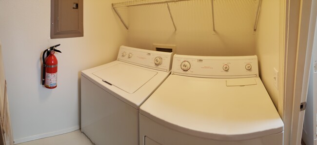 Full Size Washer Dryer - 1211 Balfour Dr
