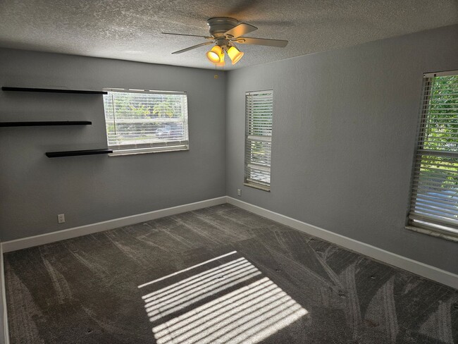 Building Photo - Stunning Jungle Terrace Oasis: Renovated 4...