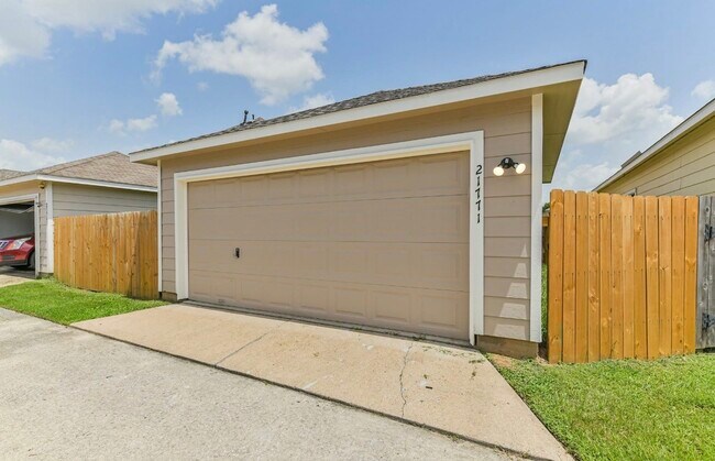 Building Photo - 21771 Mossy Field Ln