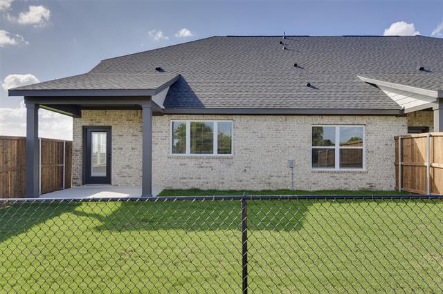 Building Photo - 3828 Clovis St