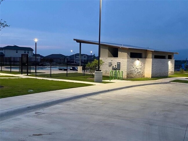 Building Photo - 325 Escondido Cir