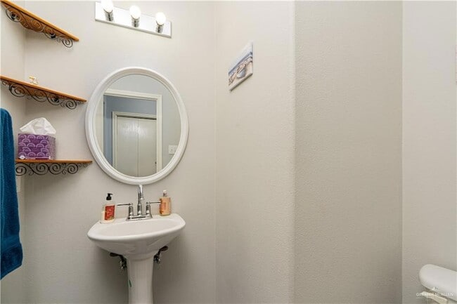 Building Photo - 4601 Water Lily Ave