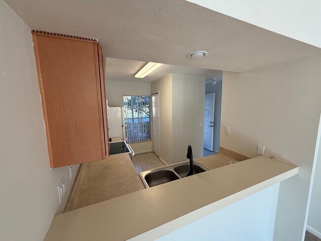 Building Photo - 6334 Spring Flower Dr