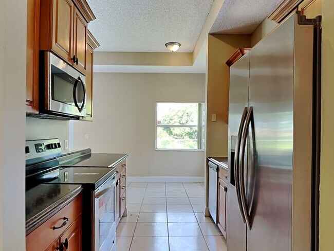 Building Photo - 1421 SW 85th Ave