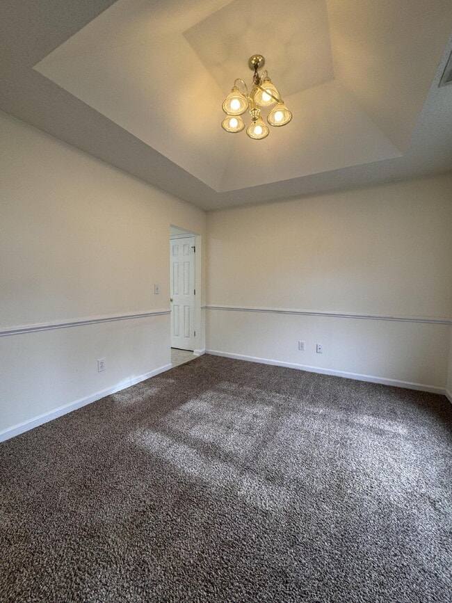 Building Photo - Spacious 3BR Home with Large Fenced Yard – Prime Simpsonville Location!