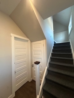 Building Photo - 1079 W 5th St