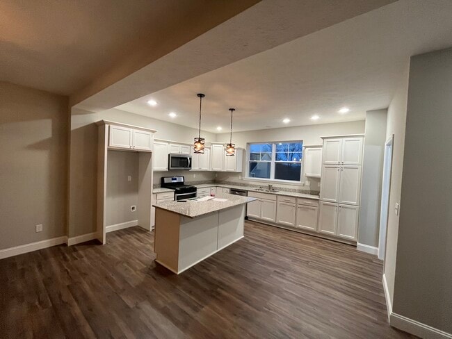 Building Photo - 2046 Mountain Ash Ln