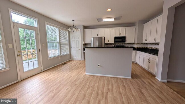 Building Photo - 13996 Khalid Ln