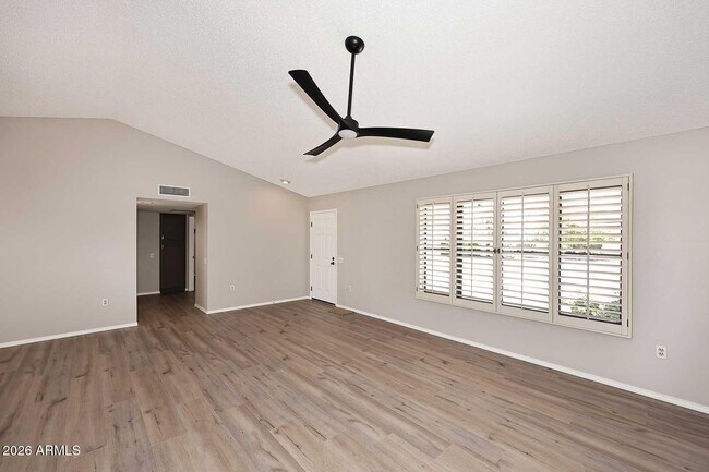 Building Photo - 17218 N Desert Glen Dr