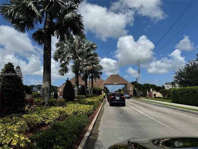 Building Photo - 149 Preston Way