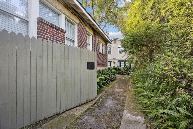 Building Photo - 1338 Wolfe St