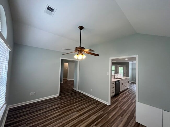 Building Photo - Beautiful 4 Bedroom 2 and a Half Bathroom in the Heart of Sherwood, AR