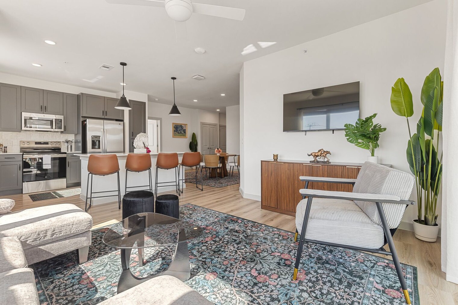 Building Photo - 1301 Leah Ave