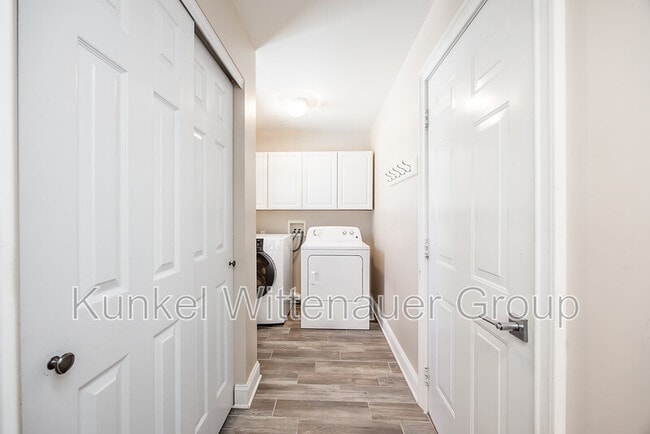 Building Photo - 1313 Winding Creek Ct