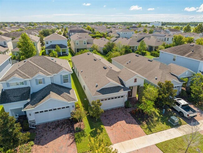 Building Photo - 7222 Paradiso Dr
