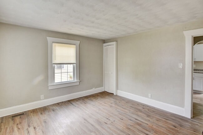 Building Photo - 1135 Jackson Ave
