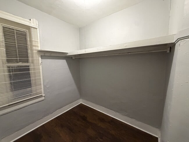Building Photo - 4144 Hyde Ave