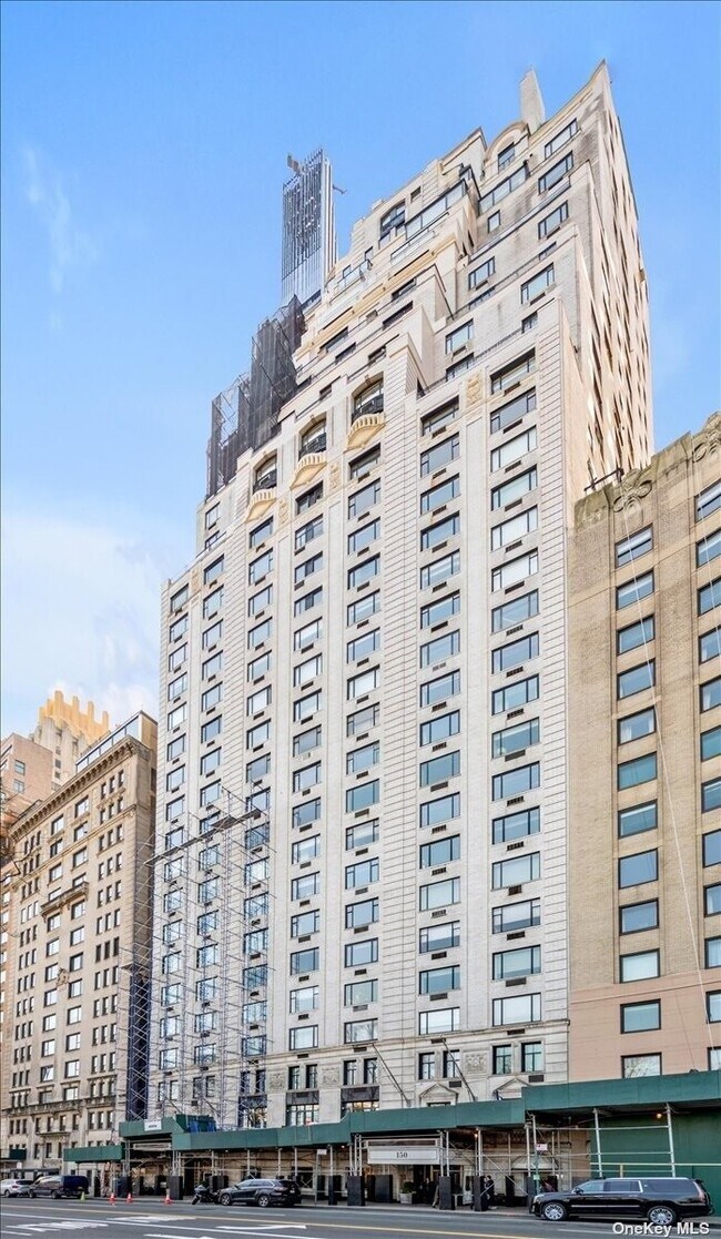 Building Photo - 150 Central Park S
