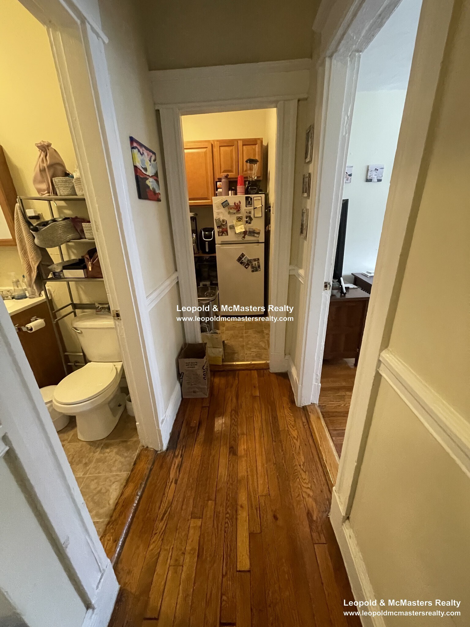 Building Photo - 33 Woodstock Ave