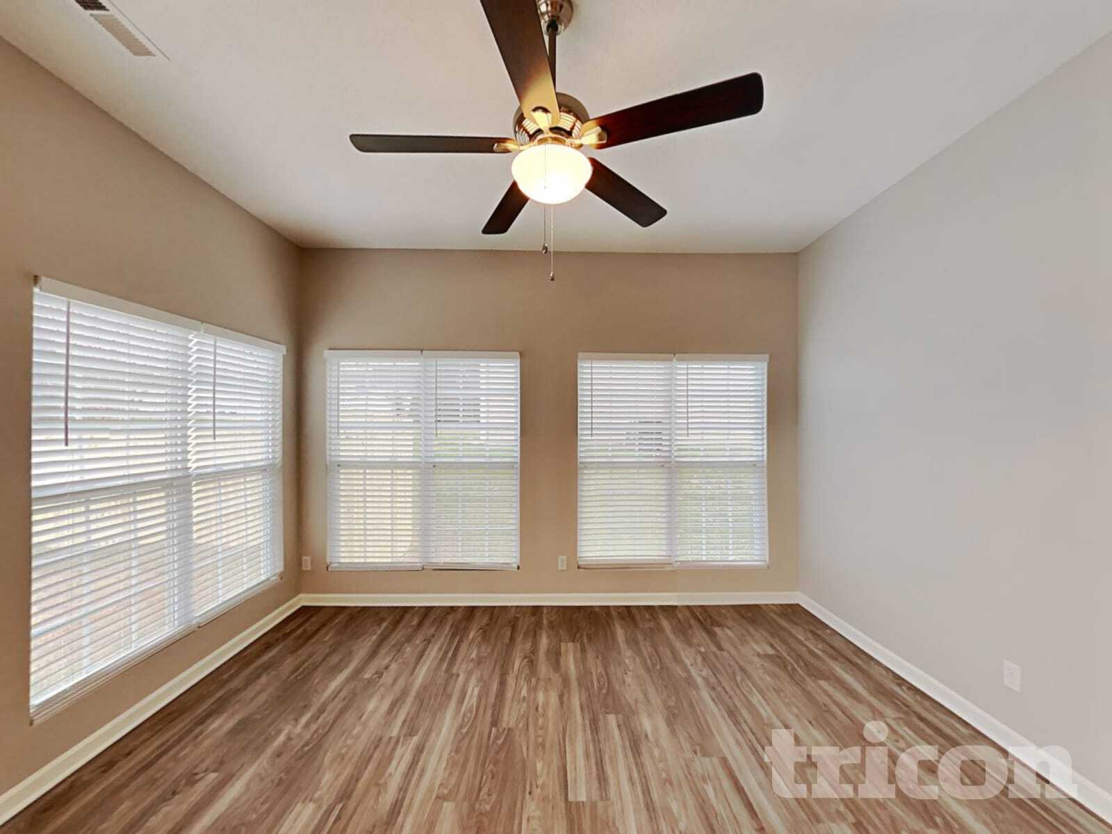 Building Photo - 320 Stone Meadow Dr