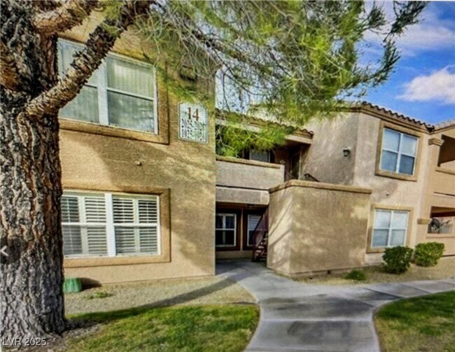 Primary Photo - 1150 N Buffalo Dr