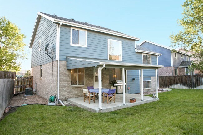 Building Photo - Spacious and Serene Home with Ideal Location near Parks, Trails, and Schools!
