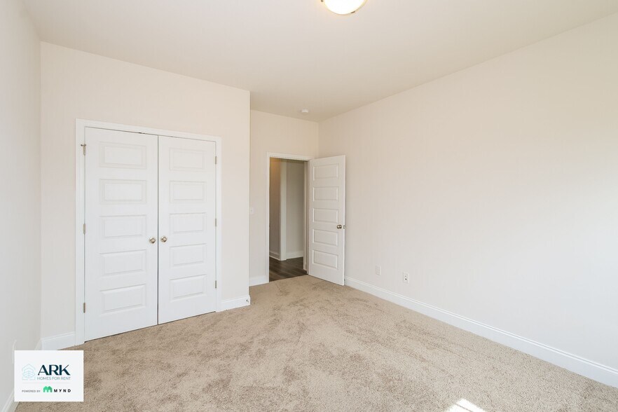 Building Photo - 6059 Bakerville Ln