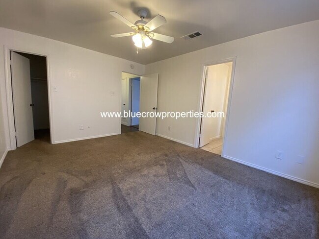 Building Photo - 2110 Stone Moss Ln