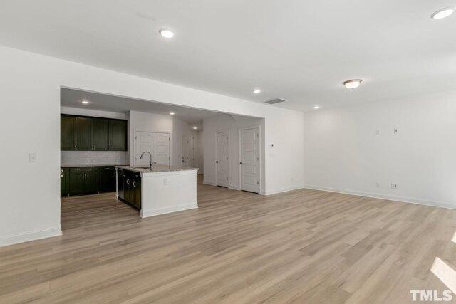 Building Photo - 2045 Maggie Vly Dr