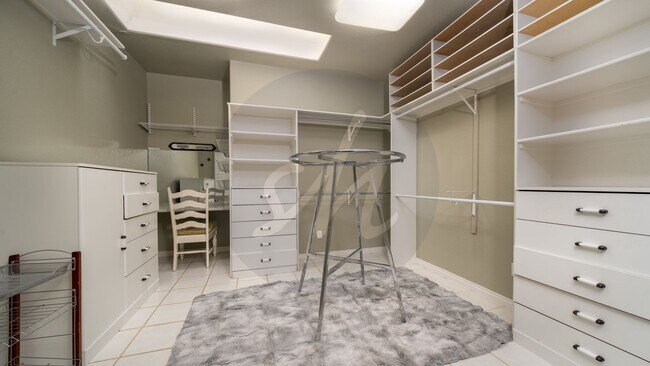 Building Photo - Million Dollar Views in Larkspur