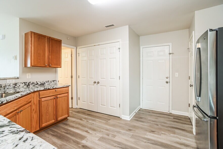 Building Photo - 1604 Harland St