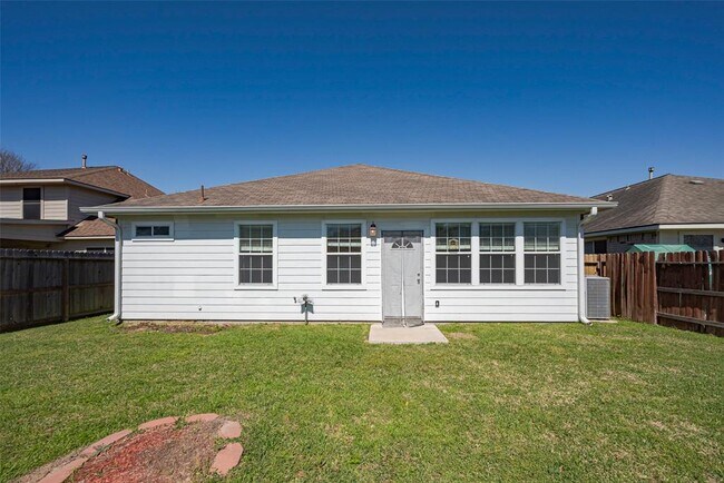 Building Photo - 5906 Yaupon Ridge Dr