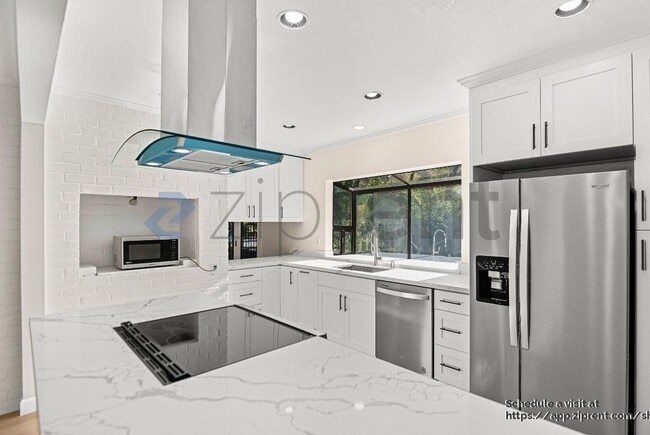 Building Photo - 14927 Jerries Dr