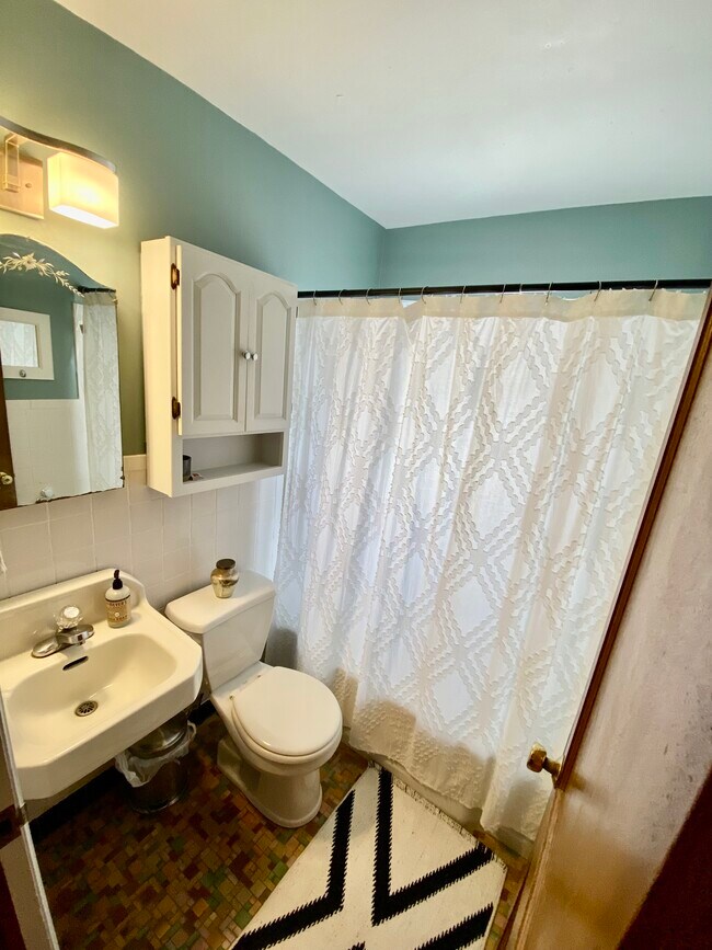 Building Photo - 5203 France Ave S