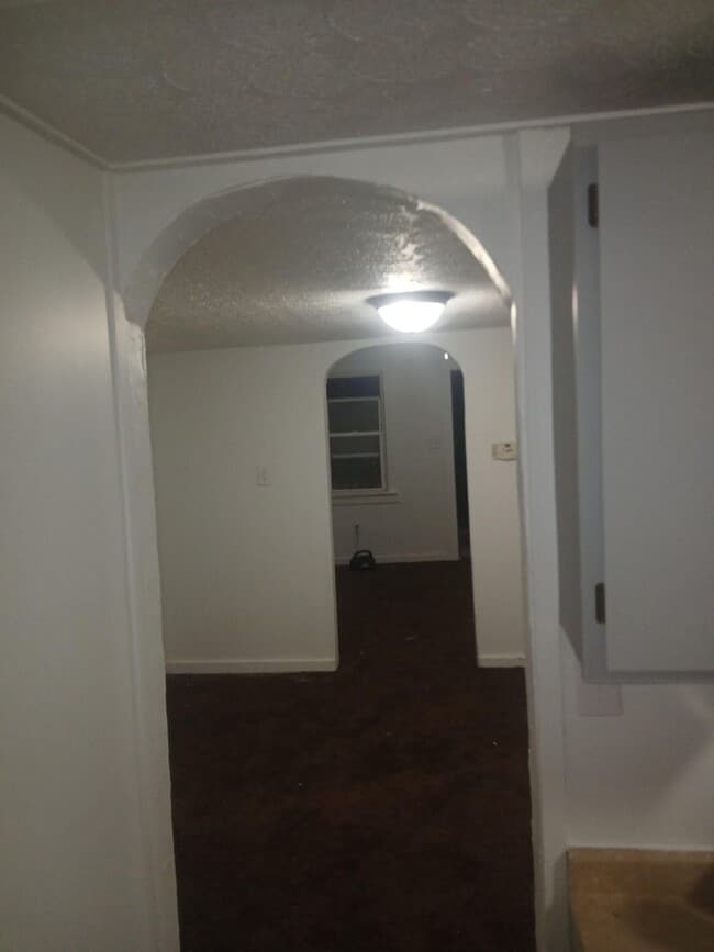 Building Photo - Welcome to 494 Allston!