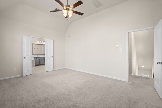 Building Photo - 2021 Cambridge Heights Pl